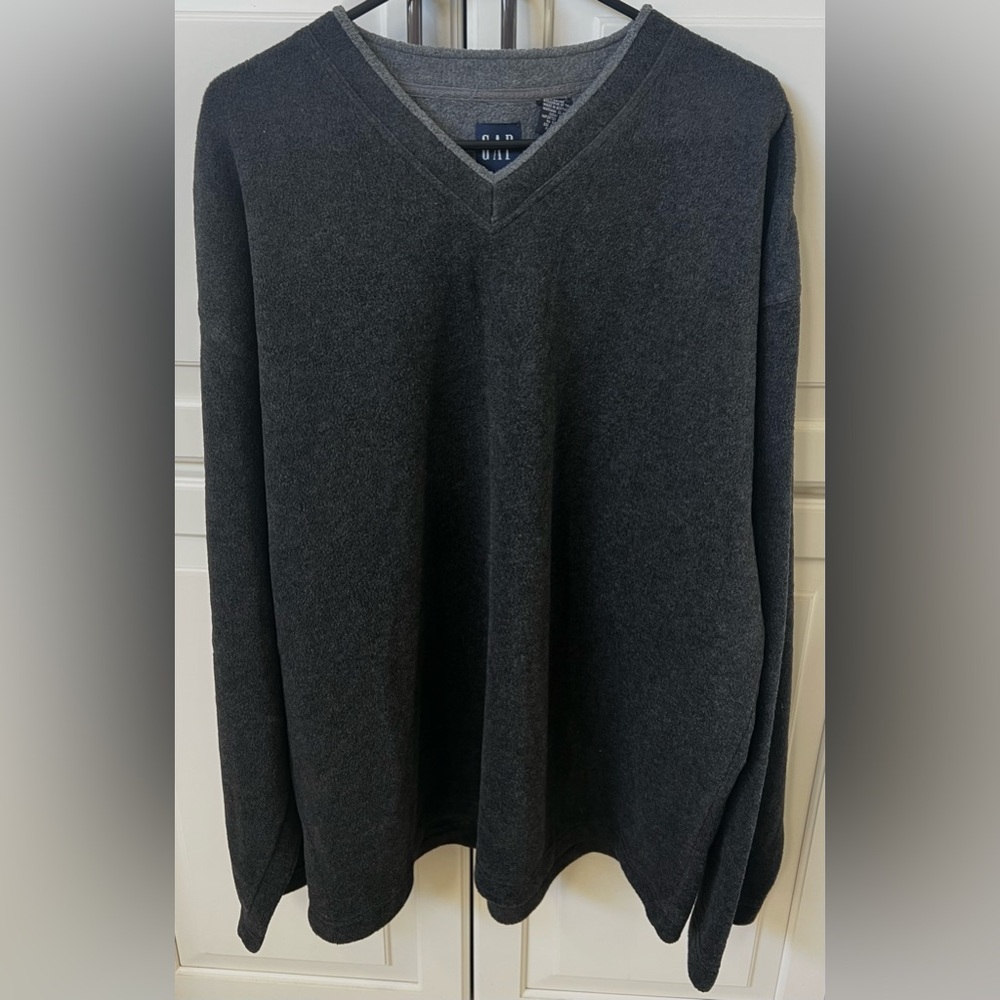 Men's Charcoal Gray Pullover